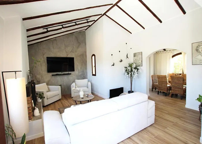 Feriehus Carolinas Paradise Stunning With Golf Pool Views At Club La Manga